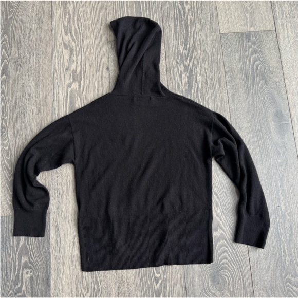 Weekend Stories Aubrianna Recycled Cashmere Hoodie in Black Size XS - Picture 8 of 8